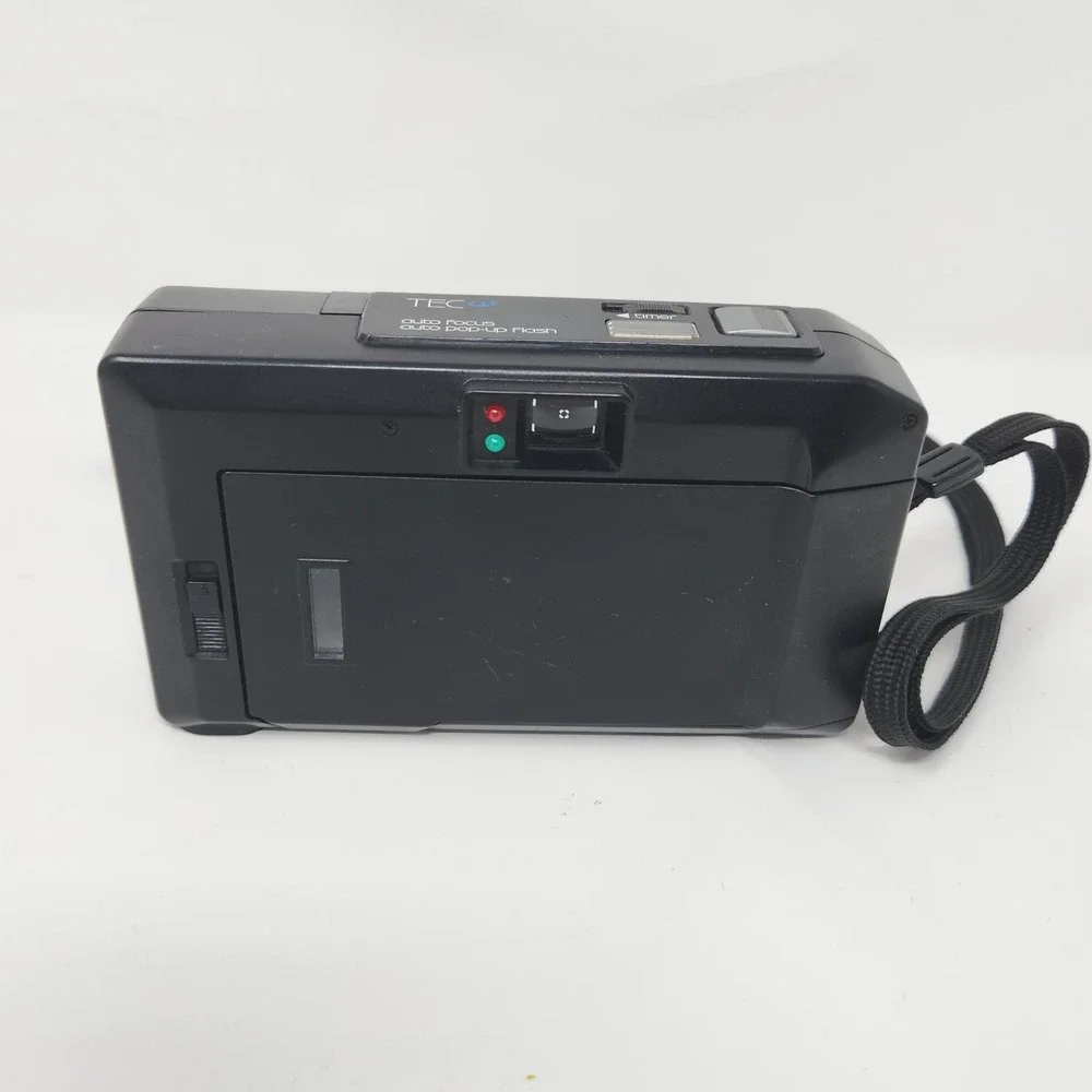 Vivitar‎ TEC45 35mm Camera Auto Focus Auto Pop-up Flash - Untested